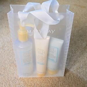 Mary Kay Satan Hands Pampering Set
